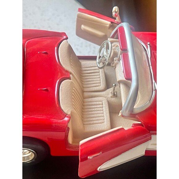 MotoMax1959 Corvette Red Diecast Model Car Opening Doors & Hood On Display Base - Picture 12 of 16